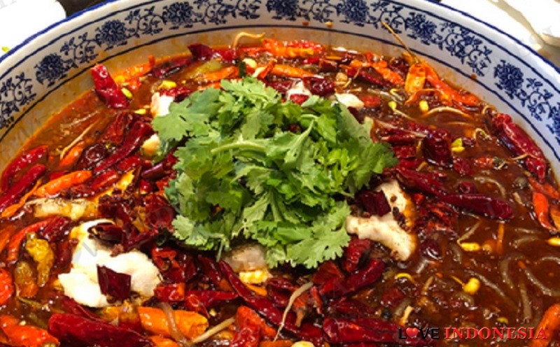 5 Manfaat Mengonsumsi Makanan Pedas, Spicy Food Lover Wajib Baca!