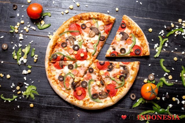 Intip Pizza Termahal, Terbuat dari Emas 24 Karat