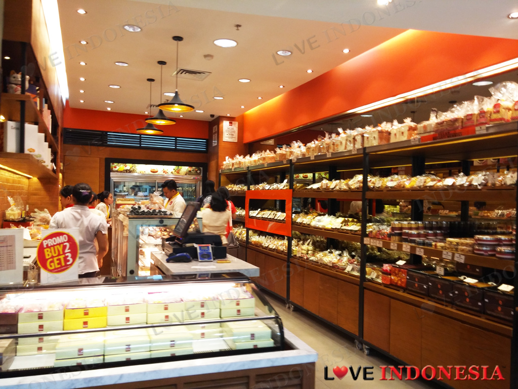 Eaton Restaurant & Bakery - Plaza Senayan - Love Indonesia