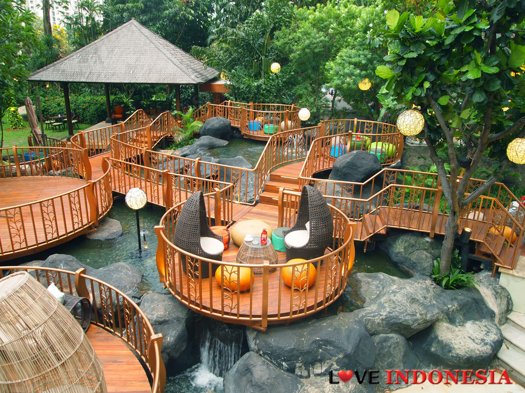 JimBARan Outdoor Lounge, Tempat Nongkrong Baru Bergaya Beach Club Tropikal Bernuansa Bali di Jakarta