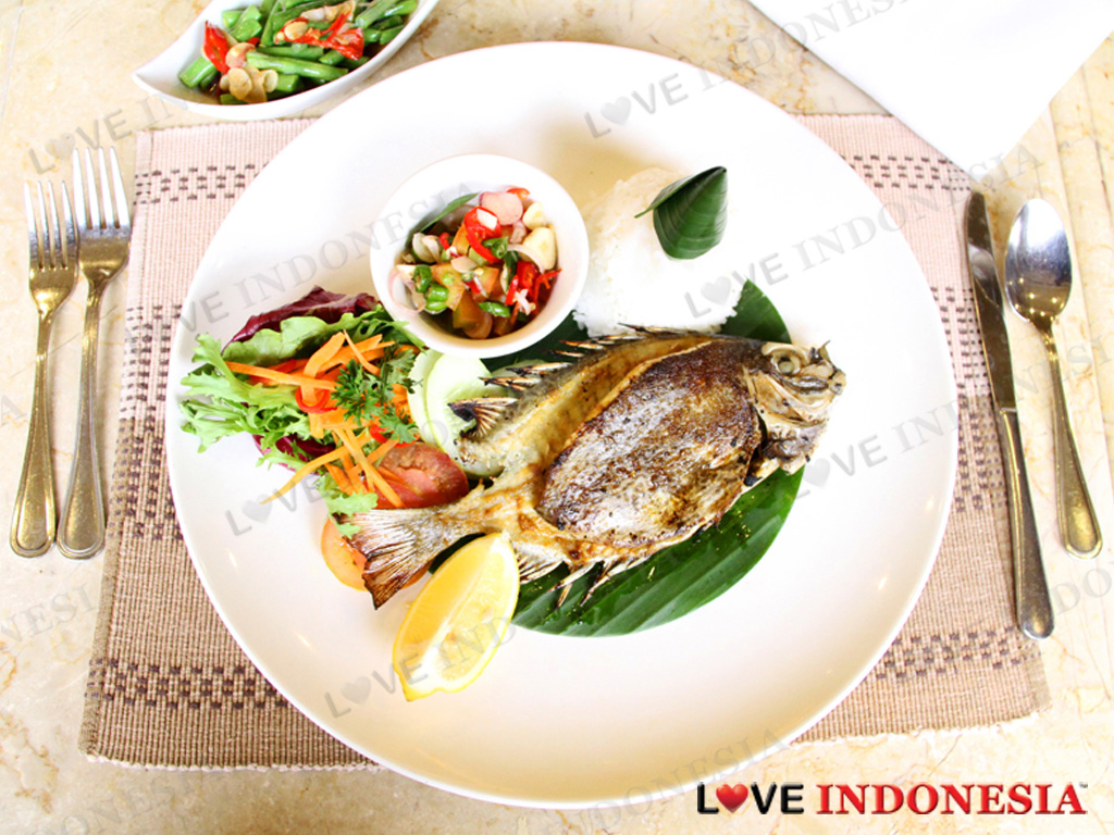 Keotentikan Seafood Bumbu Nusantara di The Sultan Hotel & Residence Jakarta