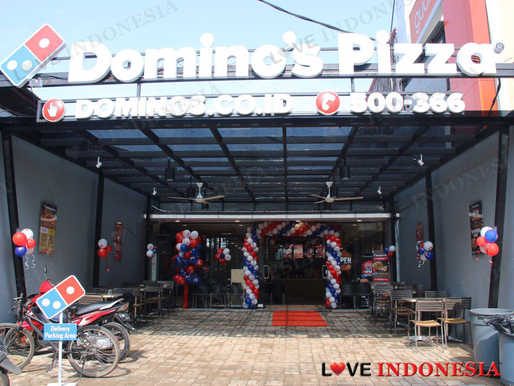 Konsep Baru Domino's Pizza di Kemang dengan 'Pizza Theater'