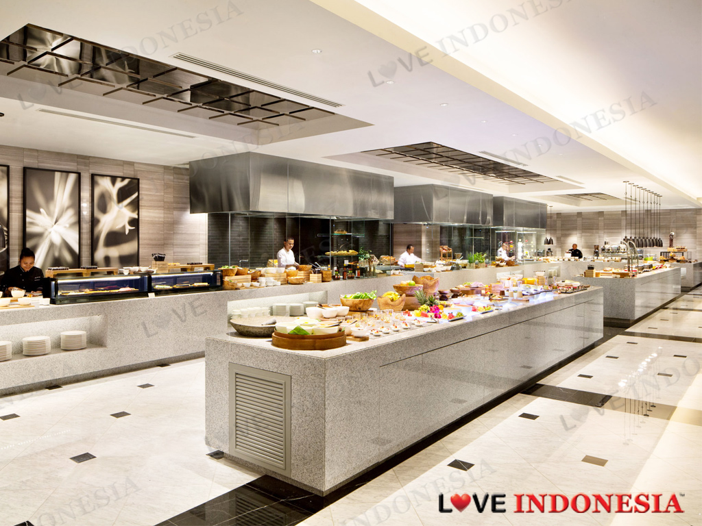 Spectrum di Fairmont Jakarta Tawarkan Pengalaman Kuliner dengan Atraksi Menarik