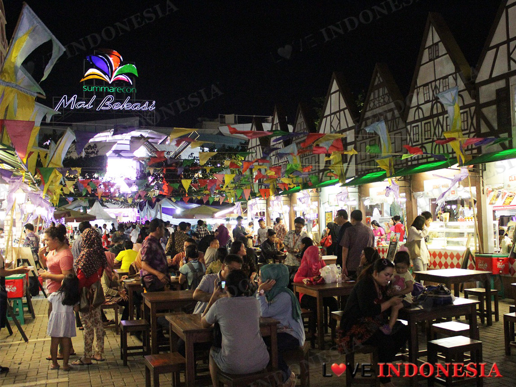 Kemeriahan Pesta Kuliner dan Pasar Malam dalam Pasar Senggol Summarecon Mal Bekasi