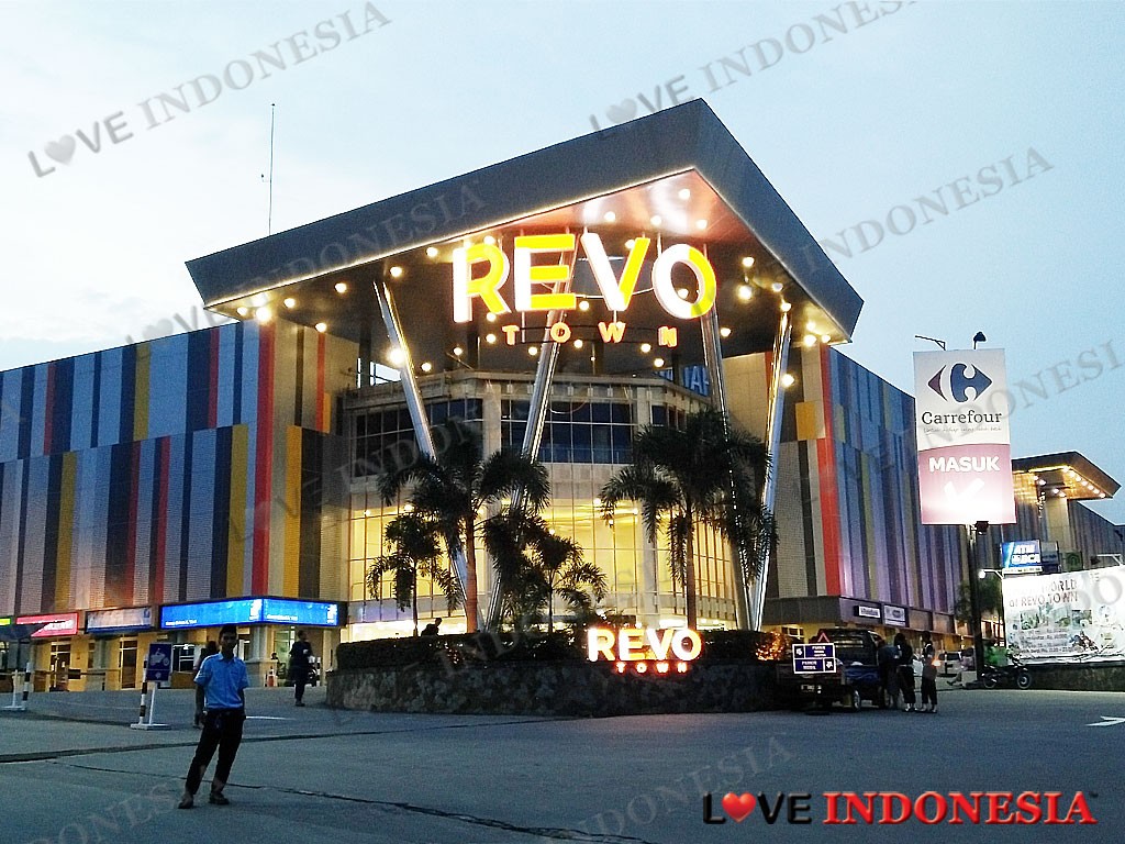 Bekasi Square Resmi Ganti Nama Menjadi REVO Town