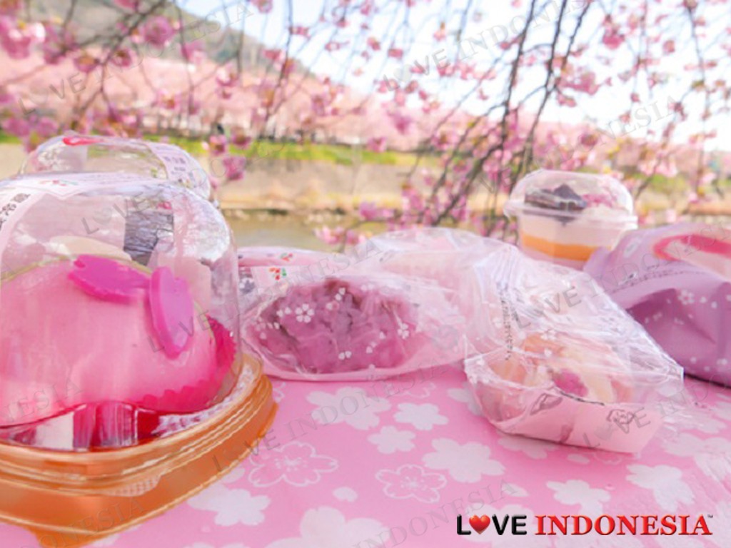 Unik! Jepang Luncurkan 8 Jenis Camilan Lezat Terinspirasi dari Bunga Sakura