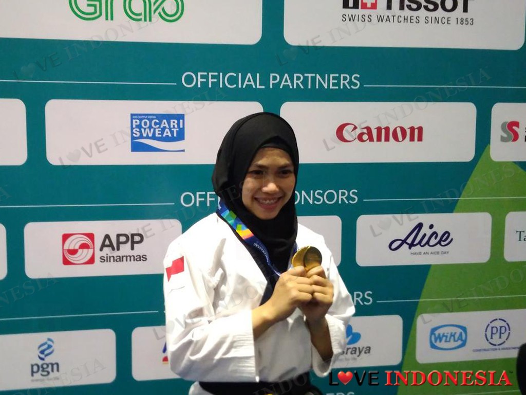 Defia Rosmaniar Sumbang Emas Pertama Indonesia di Asian Games 2018