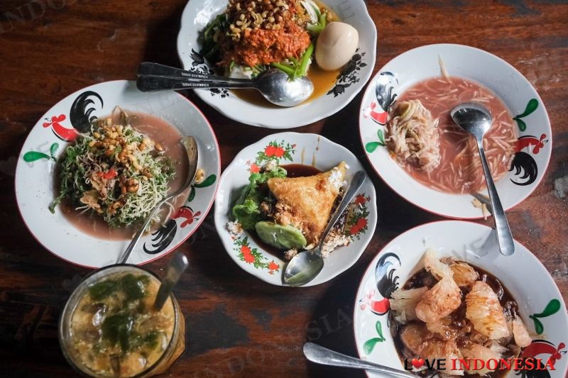 Ini 5 Rekomendasi Jajanan Bali, Sandiaga Uno: Bisa Jadi Pengalaman Kuliner Delegasi GPDRR 2022