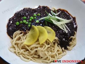 Jjang Korean Noodle and Grill