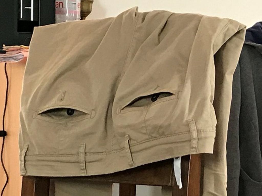 Viral! Foto Celana Antagonis ini Bikin Netizen Ngakak Berjamaah