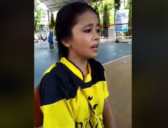 VIRAL! Gadis Pemain Takraw Bersuara Merdu Ini Bikin Netizen Merinding