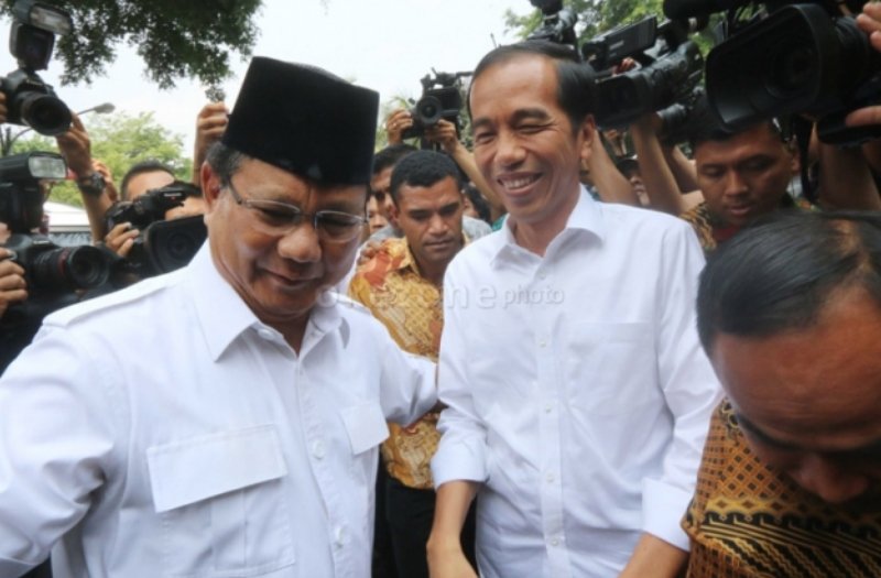 Viral Foto Pria Mirip Jokowi dan Prabowo, Bikin Netizen Gagal Fokus