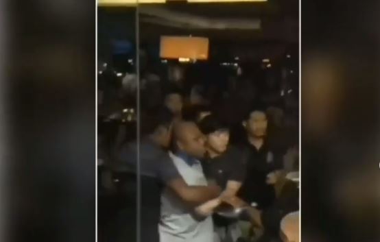 Viral Pria Diduga Bupati asal Papua Ngamuk di Kafe Salah Satu Hotel di Makassar