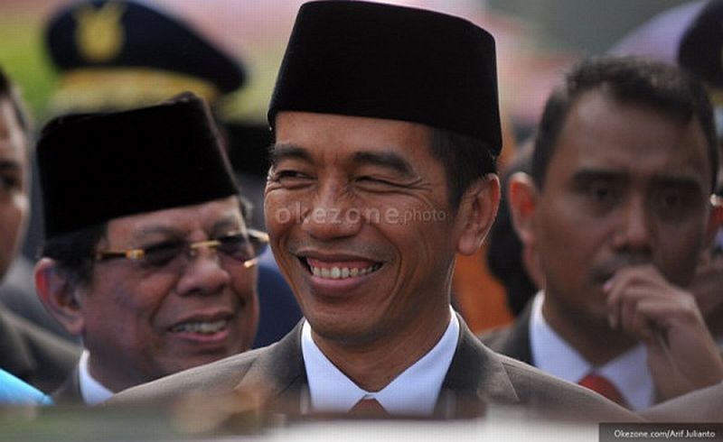 Viral Video Jokowi Jajan Cilok, Netizen: Rp 80 Juta Dapat Banyak, Tuh!