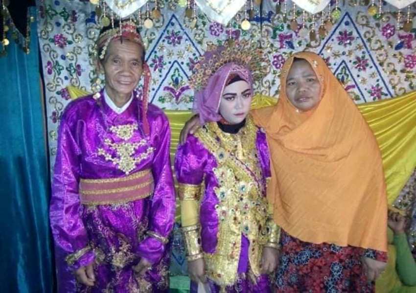 Viral Pernikahan Beda Usia di Kabupaten Sinjai, Ekspresi Pengantin Wanita Jadi Sorotan