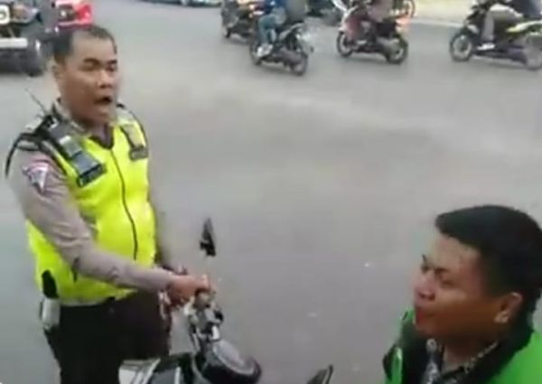 Viral Driver Ojol Ngamuk Diduga Dipukul Polisi, Ini Kata Kasat Lantas Polresta Pekanbaru