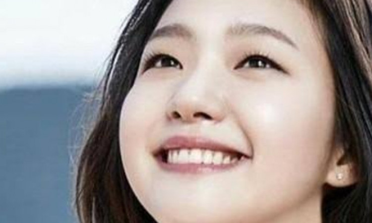 Visualnya Sering Dikritik, Netizen Soroti Kecantikan Unik Kim Go Eun Di Foto Ini!