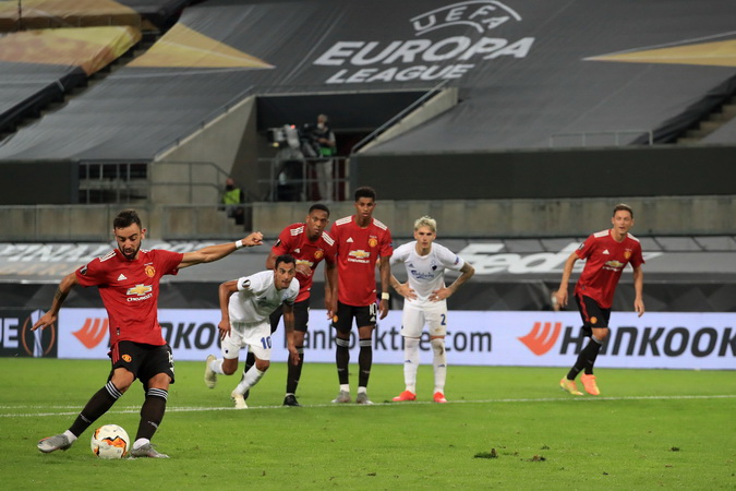 Man United Lolos ke Semifinal Liga Eropa 2019-2020, Netizen: Penalty FC!