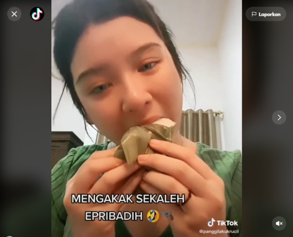 Viral Tiara Andini Kegirangan Makan Kue Nagasari, Netizen pun Heboh