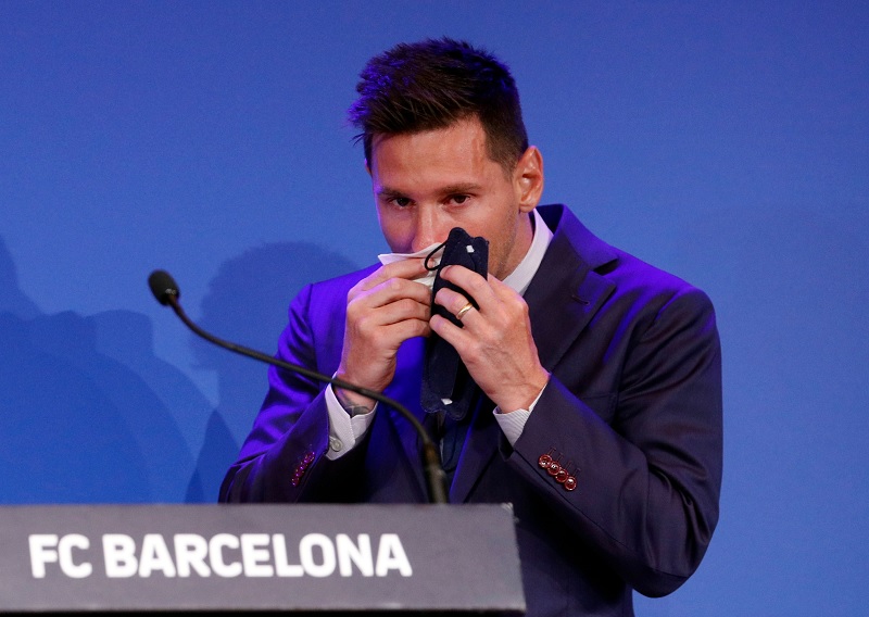 Viral! Pria NTT Menangis Gara-Gara Lionel Messi Tinggalkan Barcelona, Sampai Harus Ditenangi Ibunya