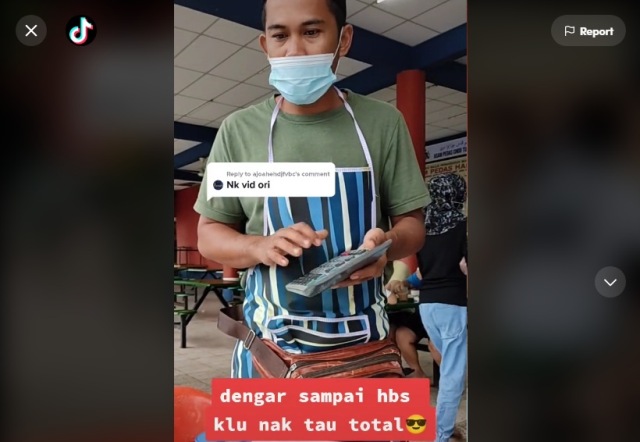 Viral Pelayan Jago Hitung Pakai Kalkulator Tanpa Lihat Angkanya, Netizen: The Real Fast Hand